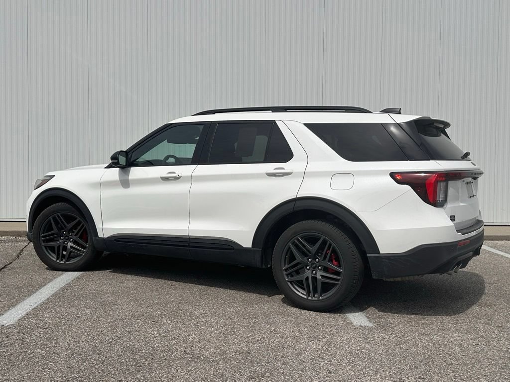 Certified 2025 Ford Explorer ST w/ Sun And Sound Package AWD/4WD image 3