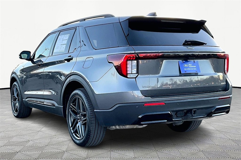Certified 2025 Ford Explorer ST-Line w/ ST-Line Street Pack image 13