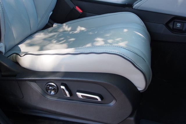 Used 2023 Acura MDX SH-AWD w/ Advance Package image 12