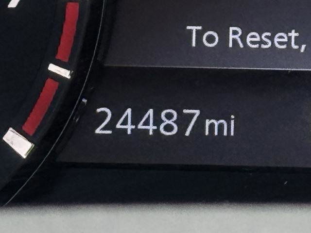 Used 2024 Nissan Frontier Pro-X image 22