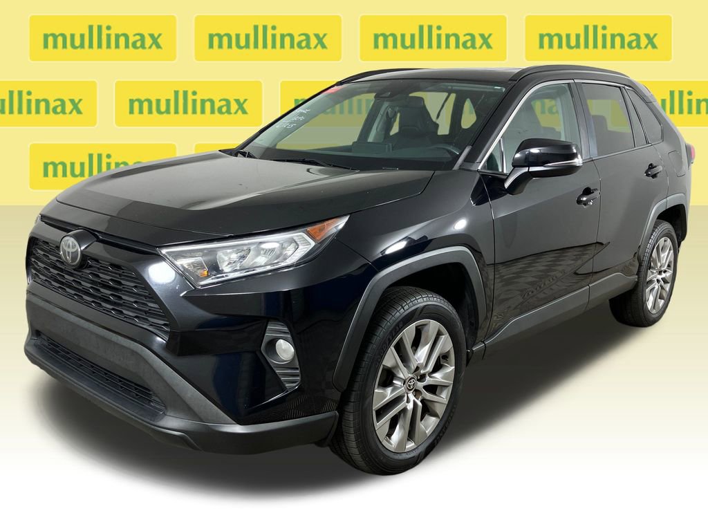 Used 2021 Toyota RAV4 XLE Premium image 13