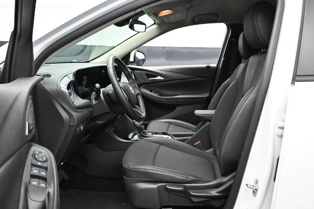 Used 2025 Buick Encore GX Preferred AWD/4WD image 17