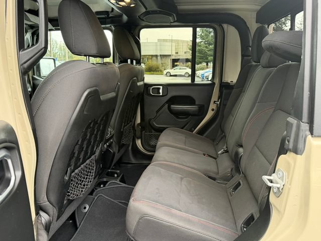 Used 2020 Jeep Gladiator Rubicon w/ Trailer Tow Package AWD/4WD image 17