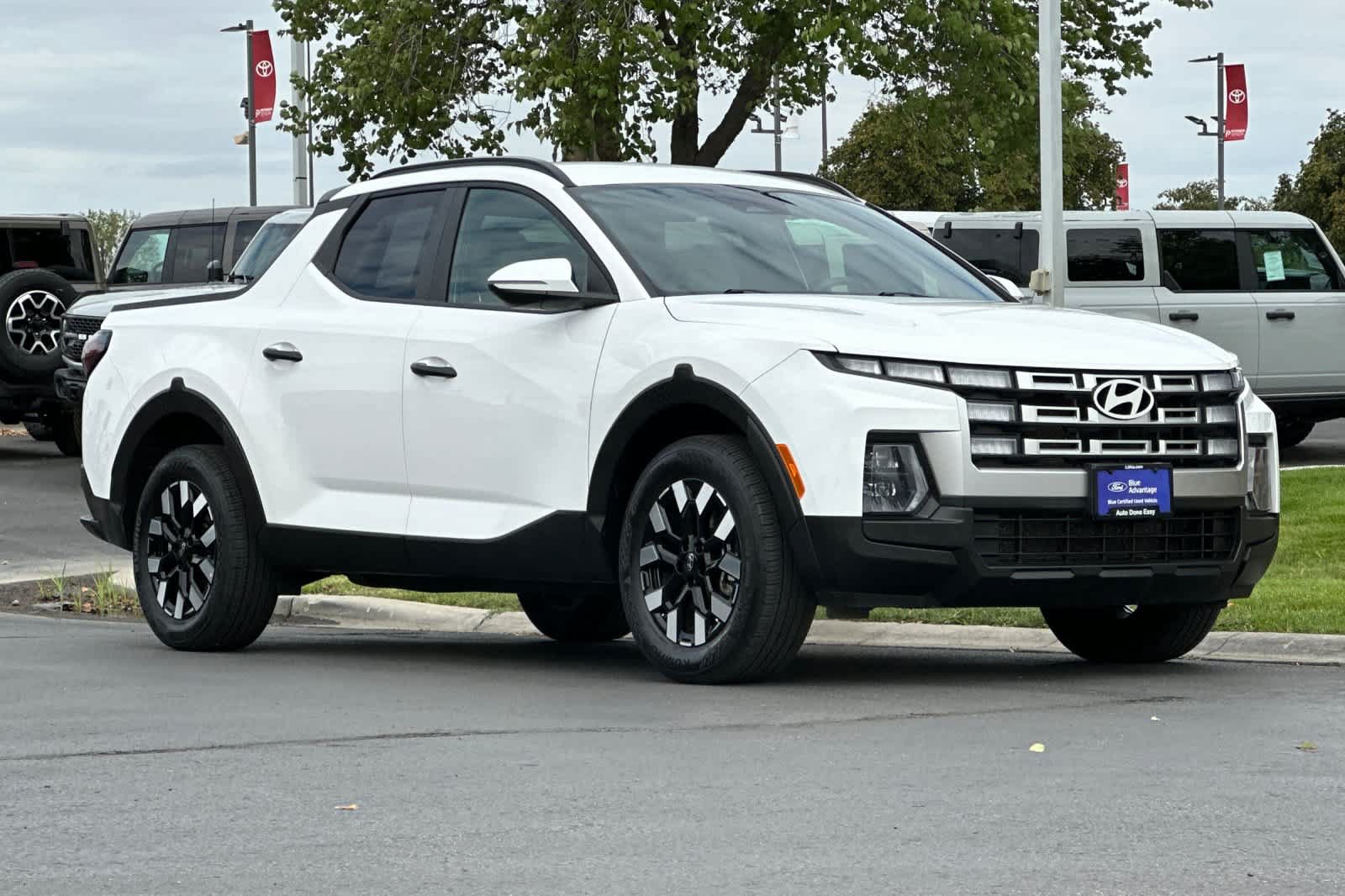 Used 2025 Hyundai Santa Cruz SEL AWD/4WD image 9