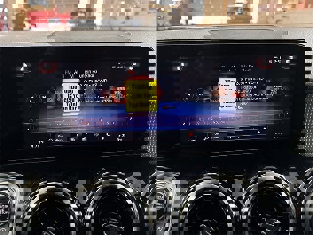 Used 2023 Mercedes-Benz GLB 250 BASE 4MATIC image 8