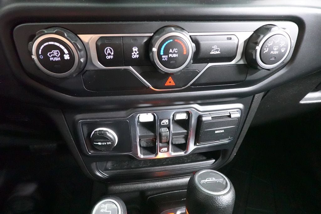 Used 2020 Jeep Gladiator Sport w/ Quick Order Package 24S AWD/4WD image 16