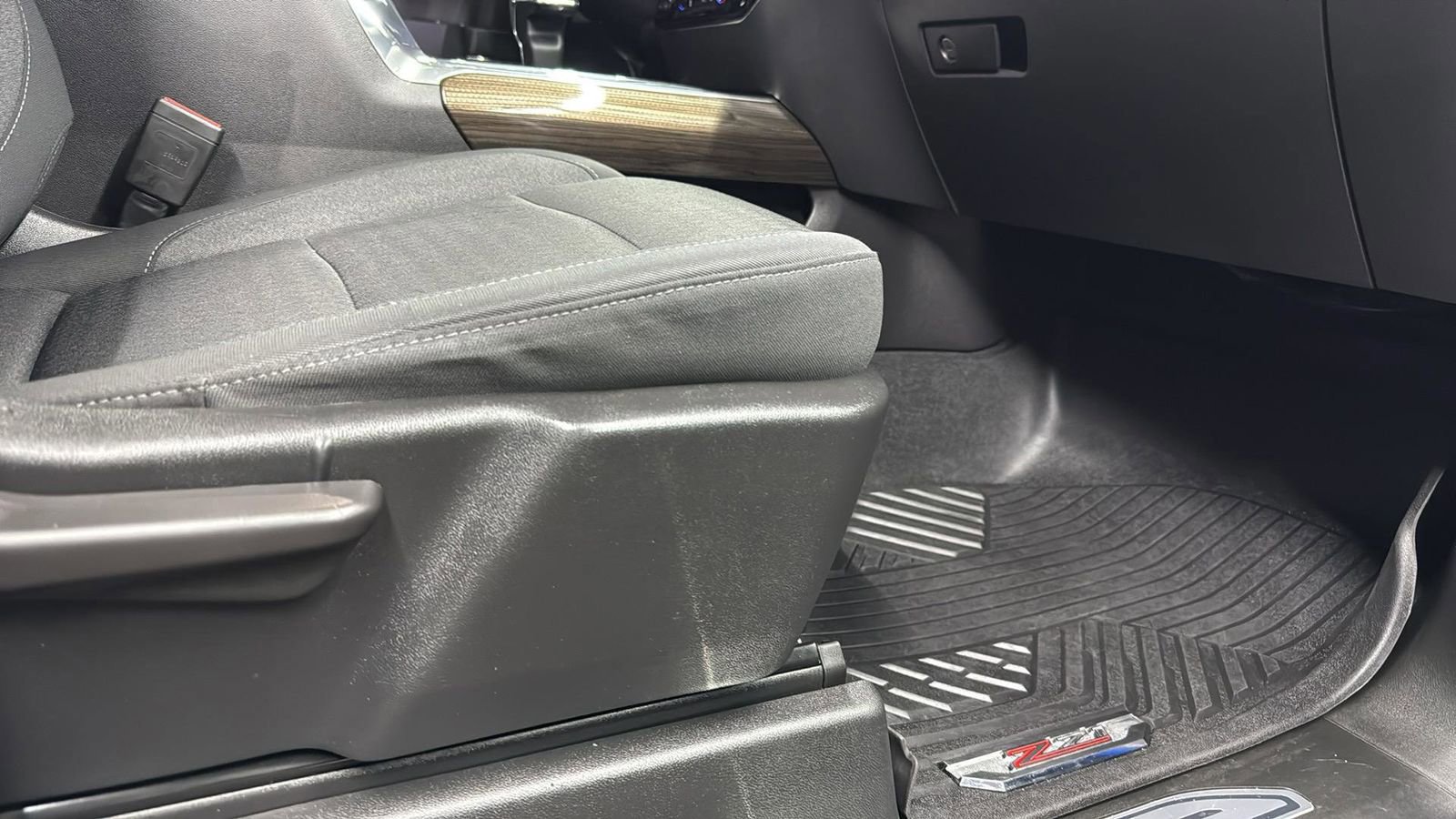 Used 2022 Chevrolet Silverado 1500 LT Trail Boss image 25