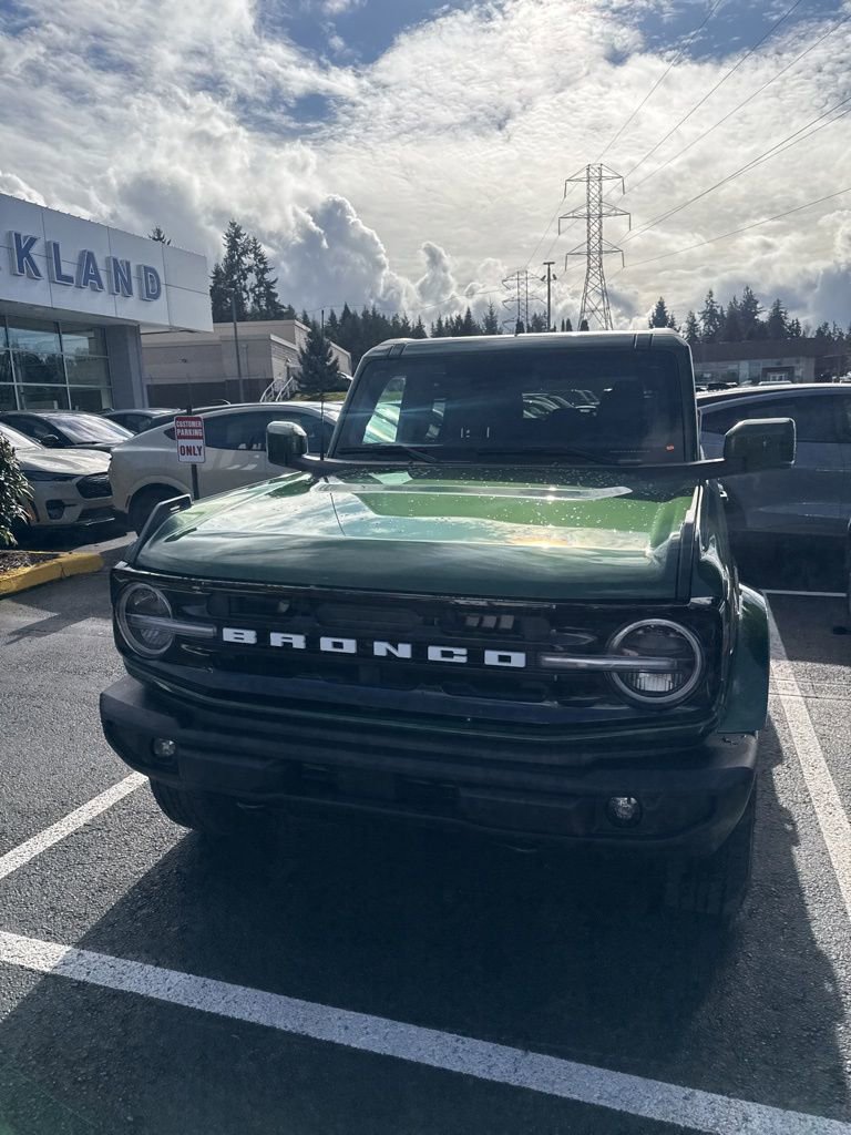 Certified 2025 Ford Bronco Outer Banks AWD/4WD image 1