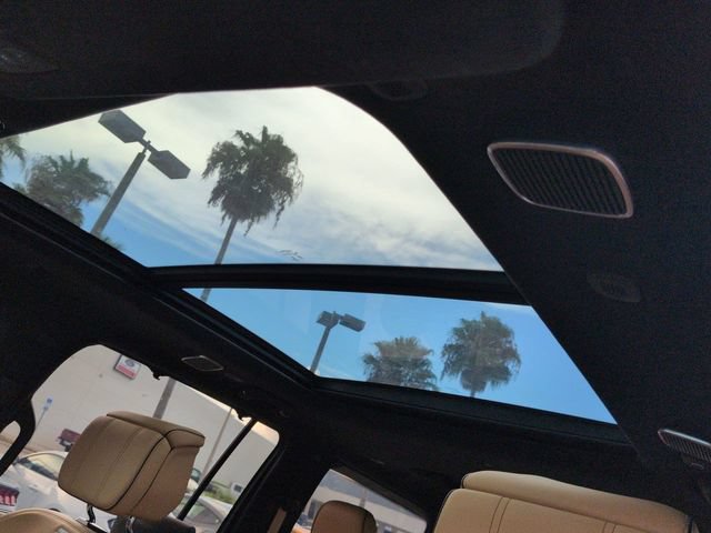 Used 2022 Jeep Grand Wagoneer Series III w/ Rear Seat Video Group 1 AWD/4WD image 21