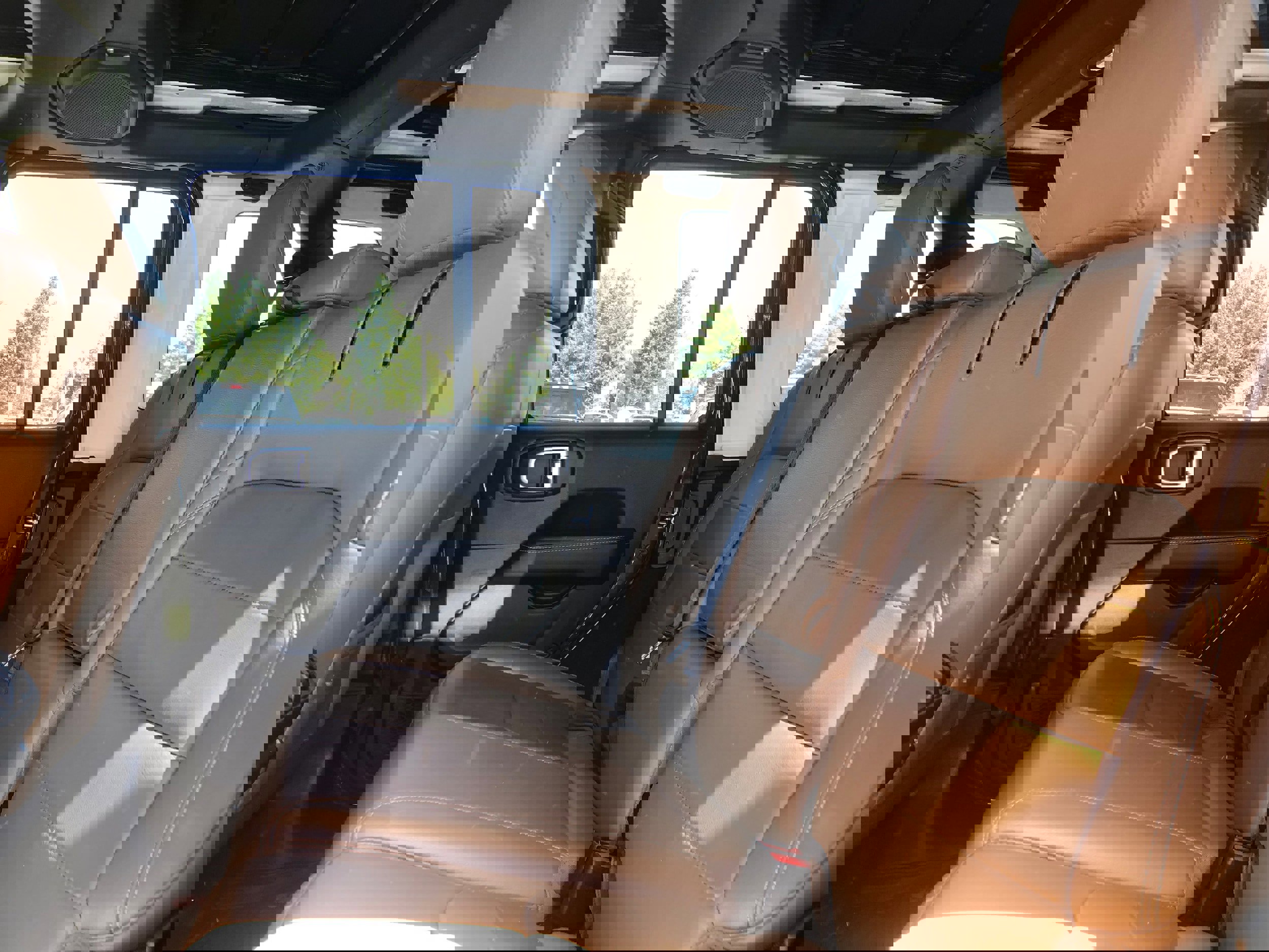 Used 2021 Jeep Wrangler Unlimited Sahara w/ Cold Weather Group image 11