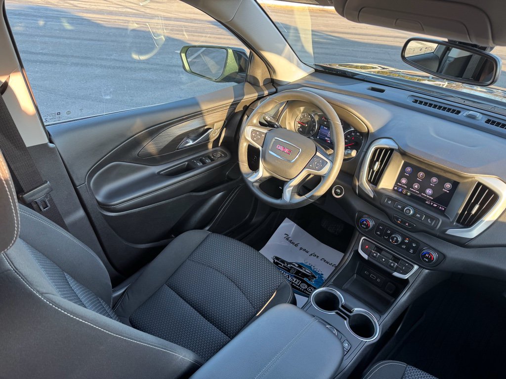Used 2023 GMC Terrain SLE w/ Driver Convenience Package AWD/4WD image 18
