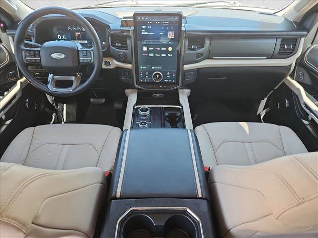 Certified 2023 Ford Expedition Platinum image 19