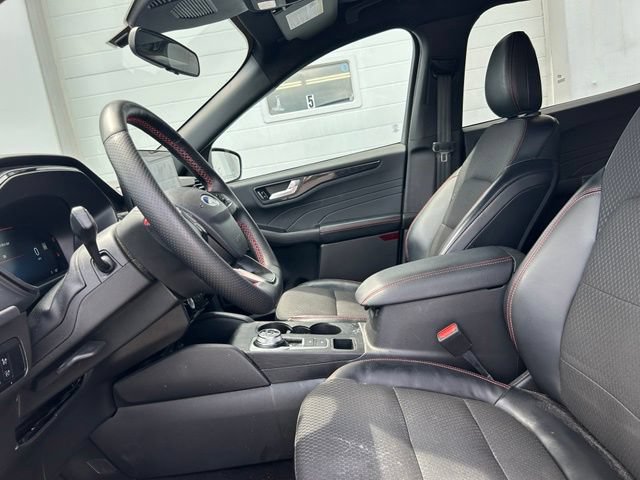 Certified 2023 Ford Escape ST-Line Select w/ Tech Pack #2 AWD/4WD image 8