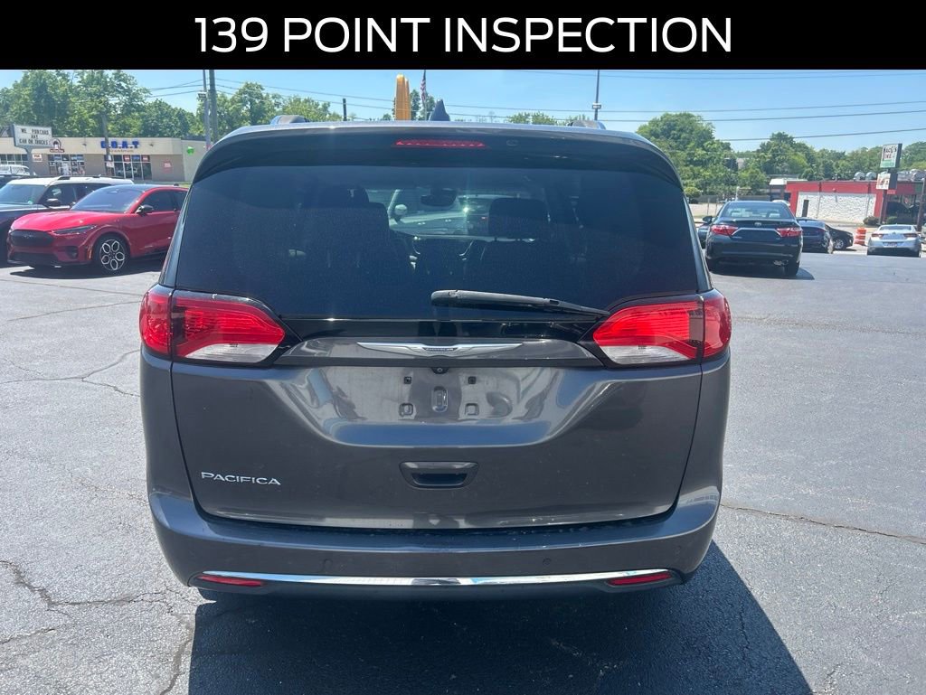 Used 2017 Chrysler Pacifica Touring-L Plus w/ Advanced Safetytec Group FWD image 5