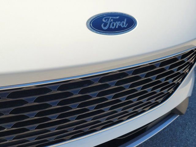 Certified 2020 Ford Escape SE image 7