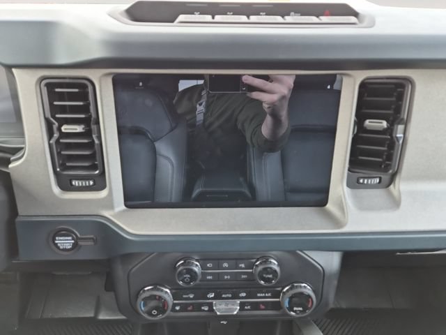 Certified 2024 Ford Bronco Outer Banks AWD/4WD image 14