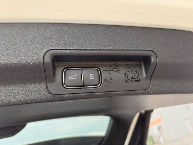 Certified 2024 Ford Explorer XLT w/ Equipment Group 202A AWD/4WD image 6