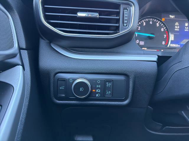 Certified 2022 Ford Explorer XLT w/ Equipment Group 202A image 22