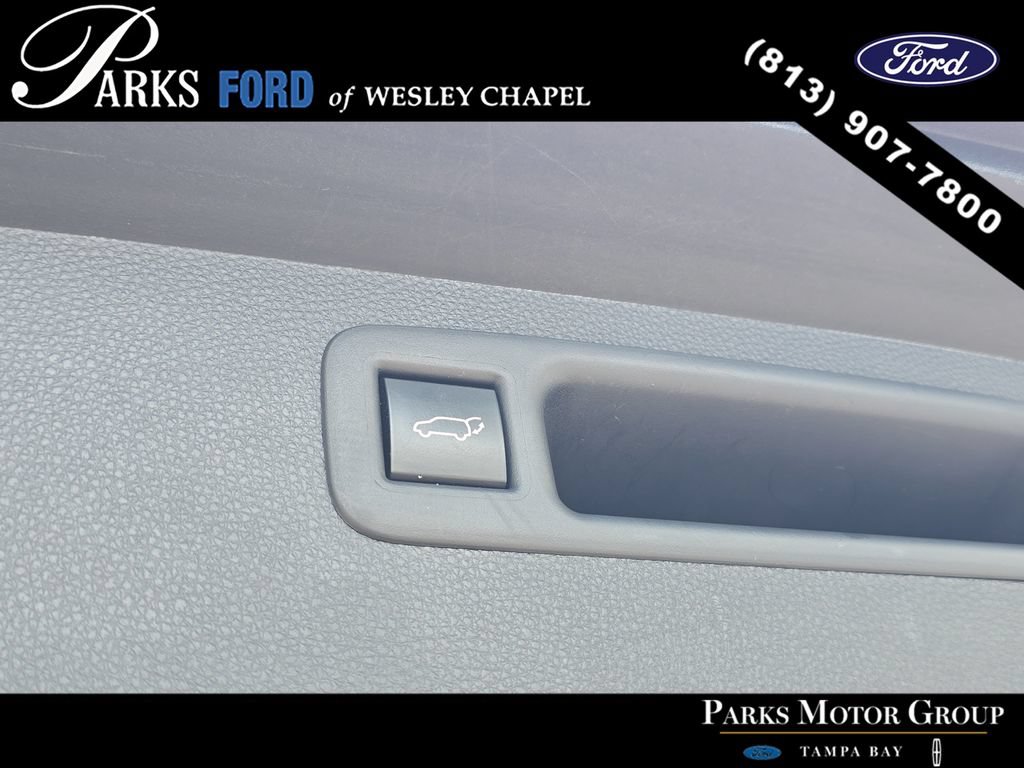 Used 2022 Toyota Highlander XLE FWD image 9