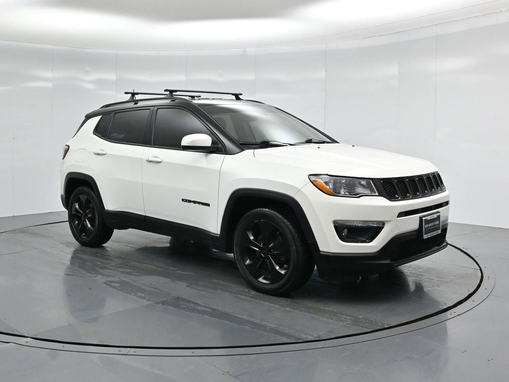 Used 2020 Jeep Compass Latitude image 3