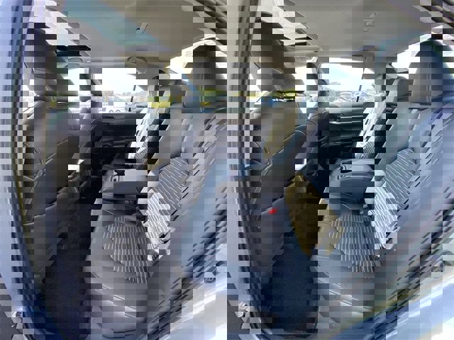 Used 2024 Toyota Camry SE image 22