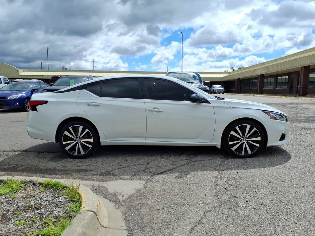 Used 2019 Nissan Altima 2.5 SR w/ SR Premium Package AWD/4WD image 6
