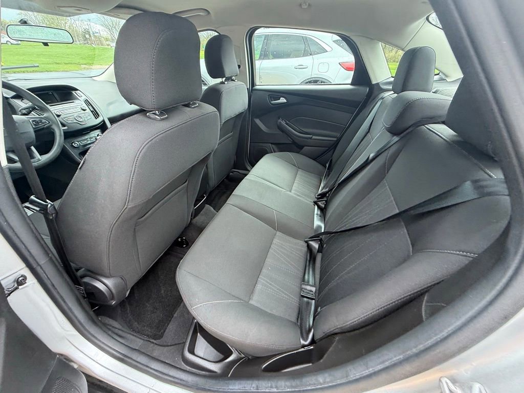 Certified 2017 Ford Focus SE FWD image 19