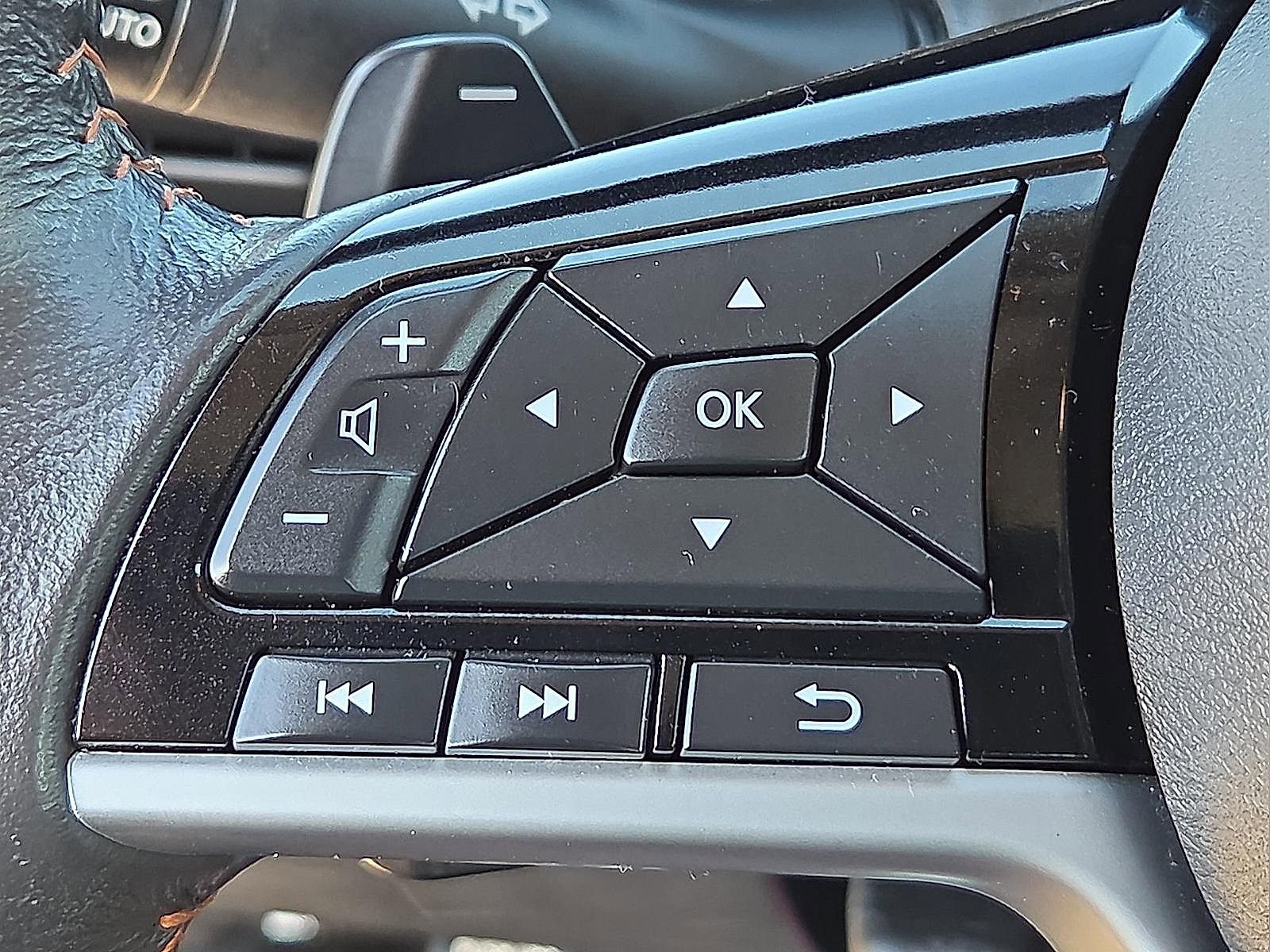 Used 2024 Nissan Altima 2.5 SR image 17