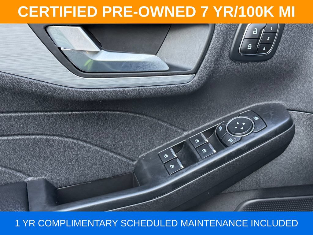 Certified 2025 Ford Escape Platinum AWD/4WD image 26