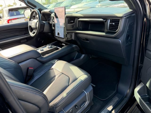 Certified 2024 Ford Expedition Platinum AWD/4WD image 15