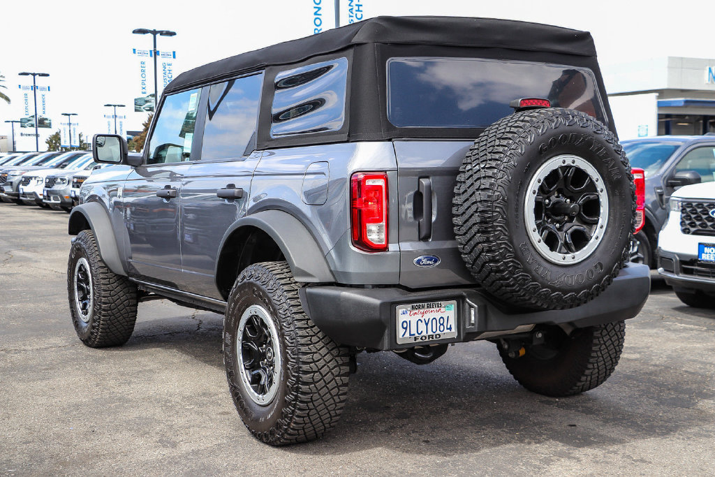 Certified 2023 Ford Bronco Big Bend w/ Sasquatch Package AWD/4WD image 10