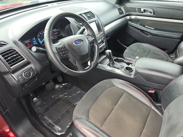 Certified 2019 Ford Explorer XLT w/ Equipment Group 202A FWD image 22