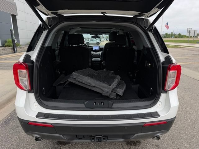 Certified 2023 Ford Explorer XLT w/ Equipment Group 202A AWD/4WD image 40