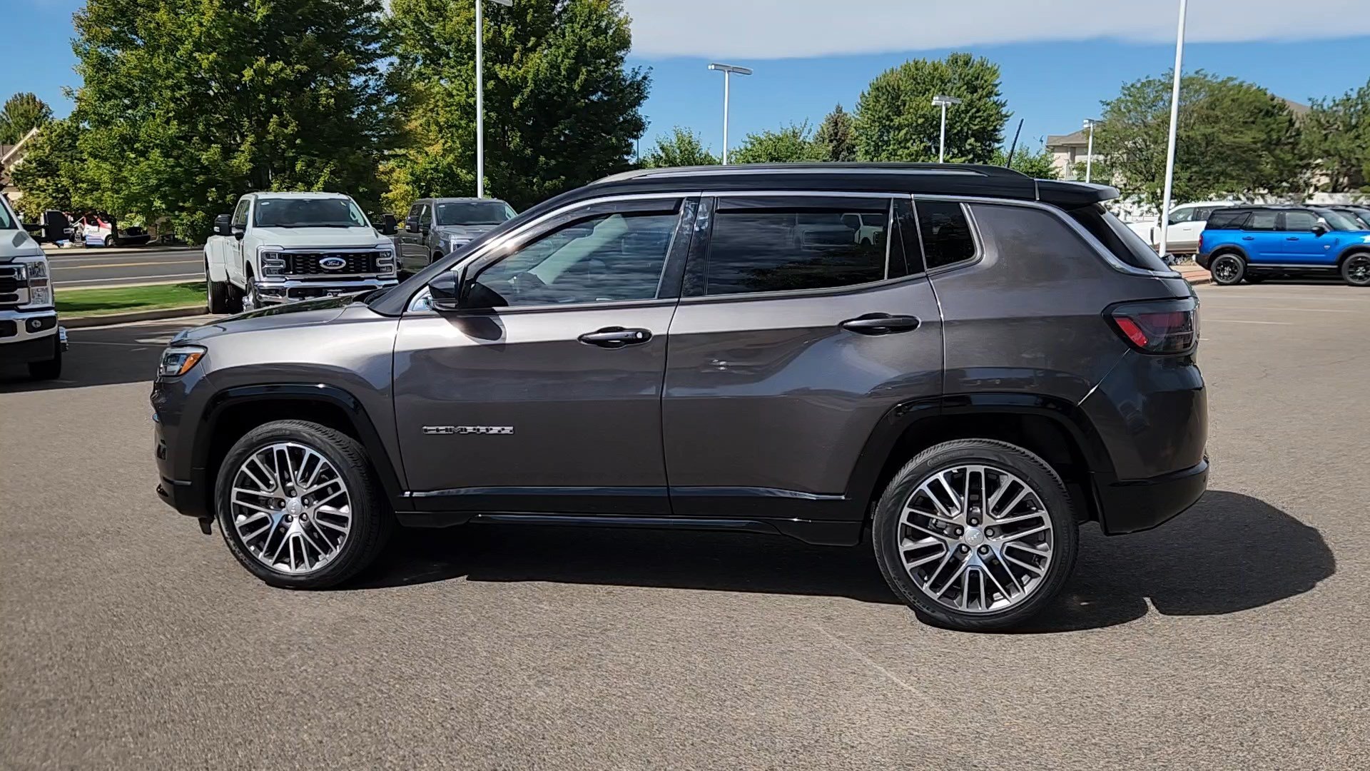 Used 2022 Jeep Compass Limited w/ Elite Group AWD/4WD image 22