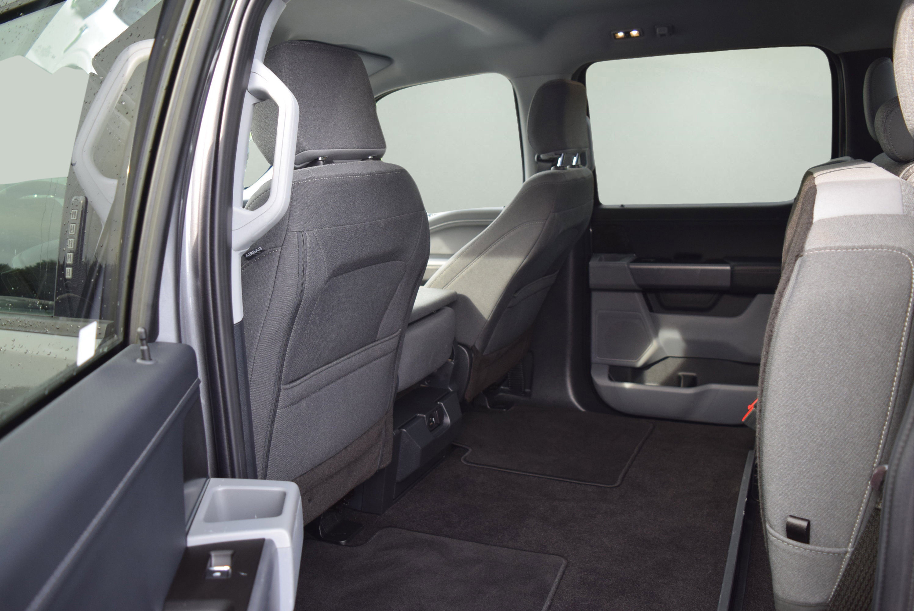 Certified 2022 Ford F150 XLT w/ Equipment Group 302A High image 9