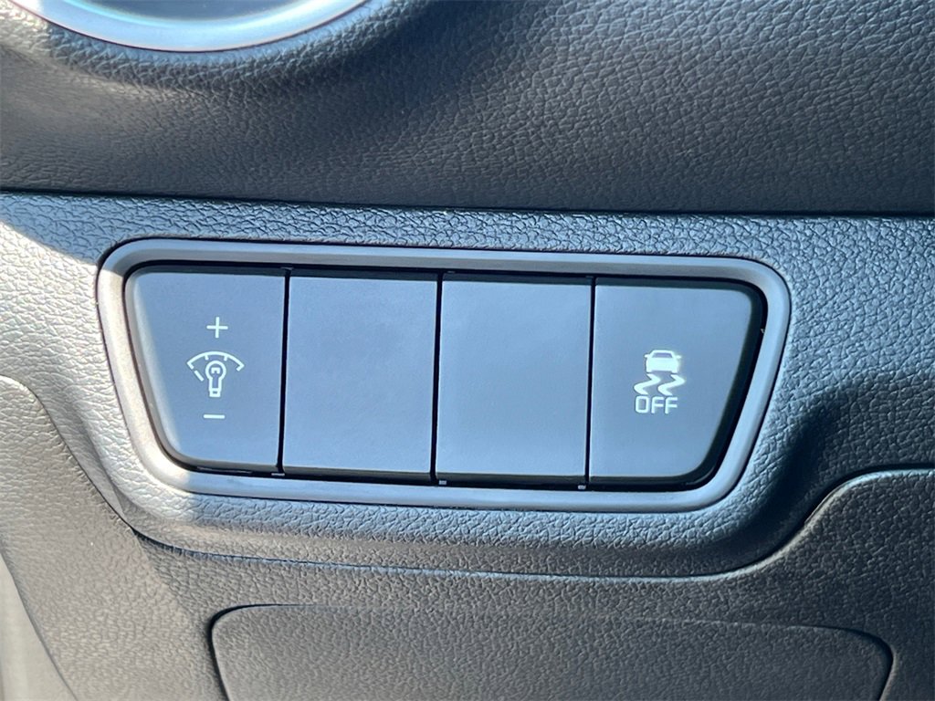 Used 2024 Kia Forte LXS image 28