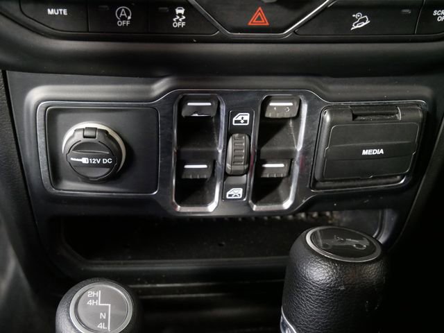 Used 2019 Jeep Wrangler Unlimited Sahara image 21