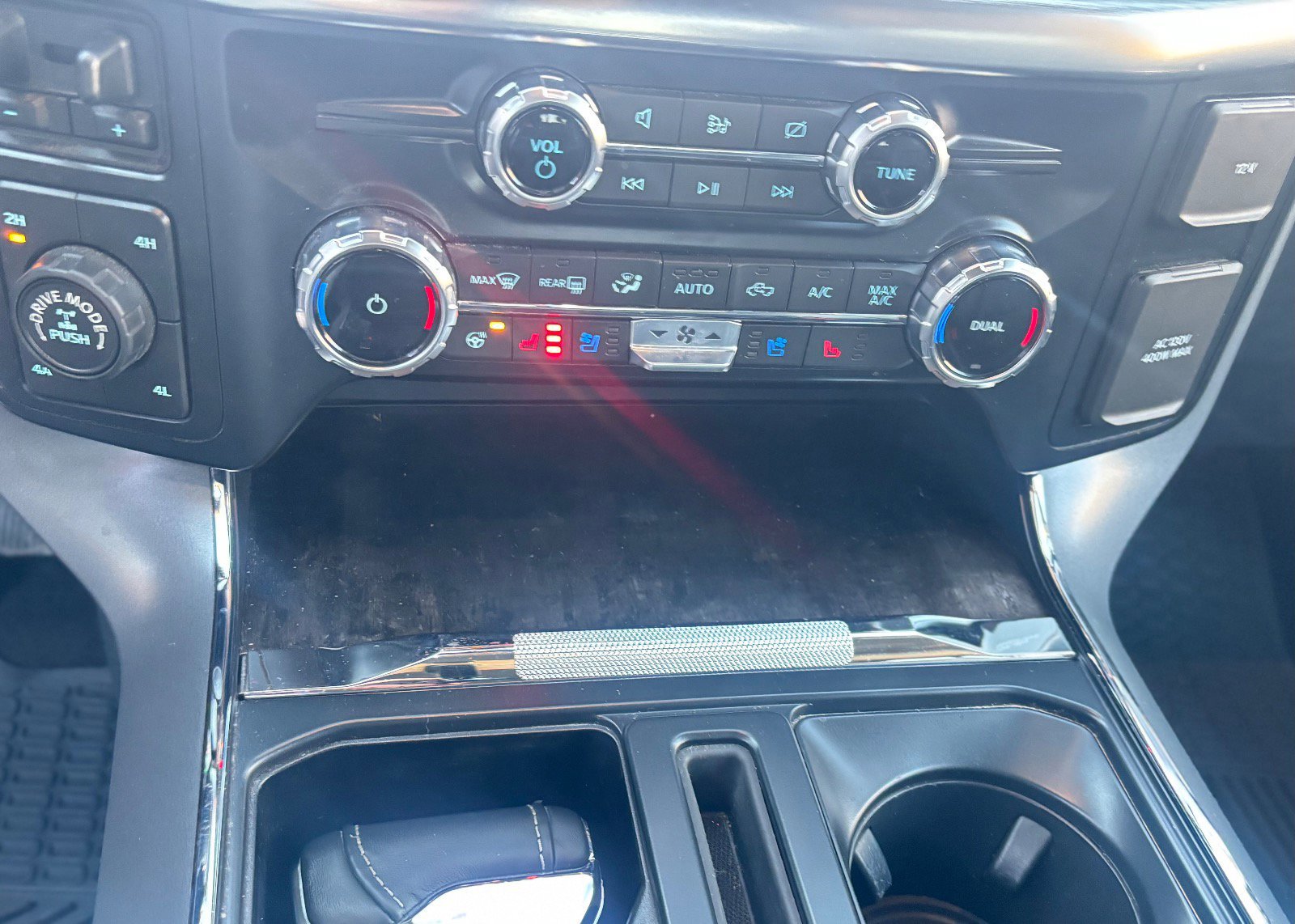 Certified 2022 Ford F150 Lariat w/ Equipment Group 502A High image 56