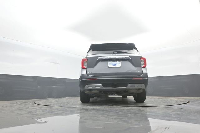 Certified 2022 Ford Explorer XLT w/ Equipment Group 202A image 32