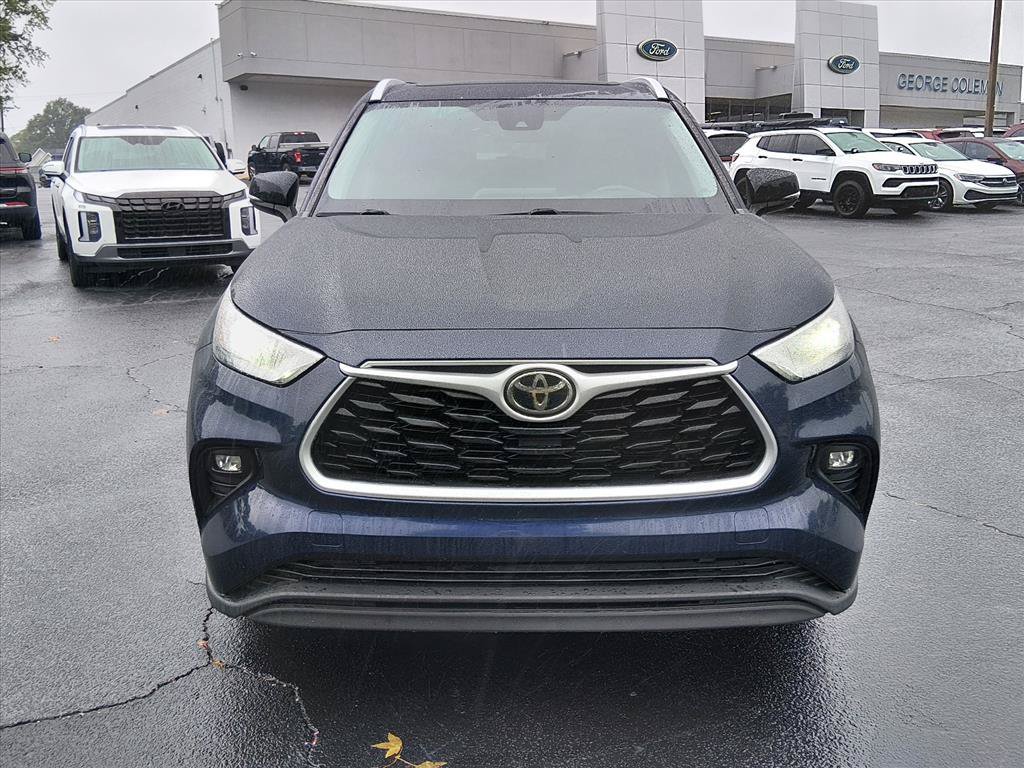 Used 2023 Toyota Highlander XLE FWD image 9