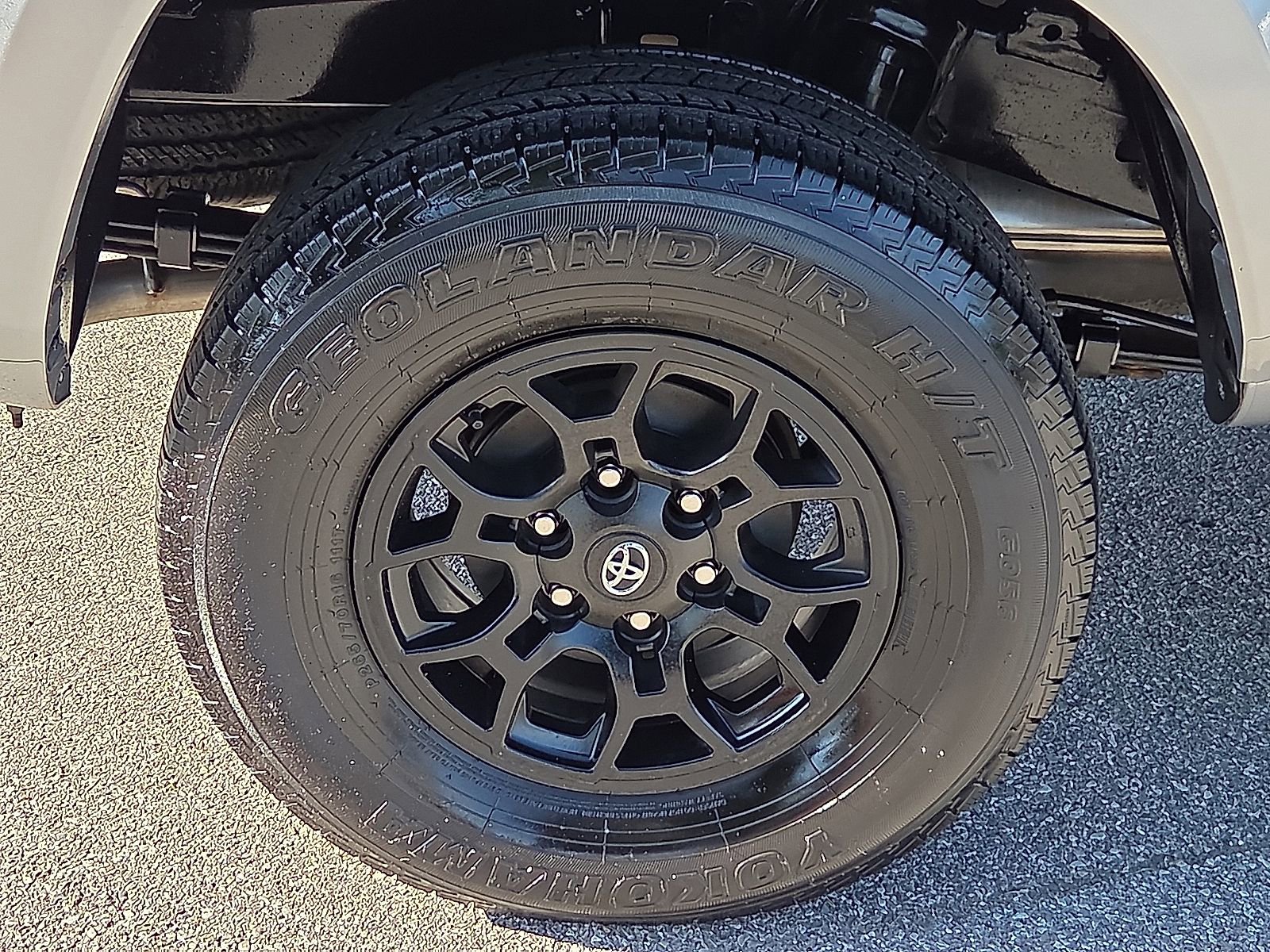 Used 2022 Toyota Tacoma SR5 RWD image 7