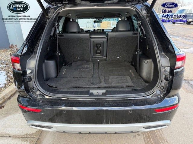 Used 2023 Mitsubishi Outlander SE image 38