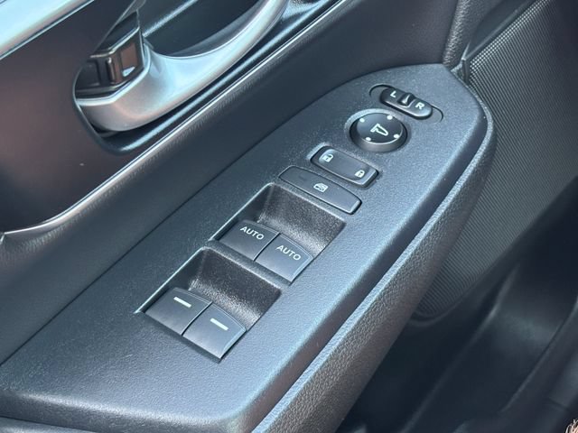 Used 2021 Honda CR-V Touring image 22