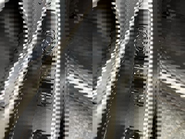 Certified 2022 Ford Explorer XLT w/ Equipment Group 202A image 10