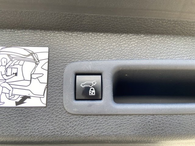 Used 2024 Toyota Sienna XLE image 14