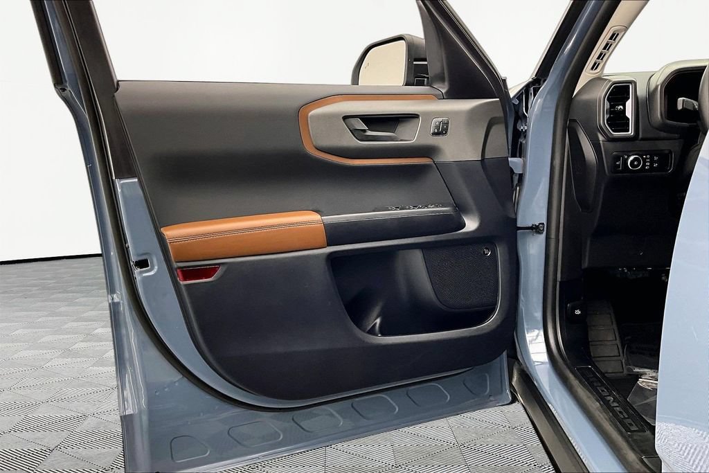 Certified 2025 Ford Bronco Sport Outer Banks w/ Outer Banks Tech Package+ AWD/4WD image 23