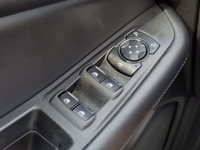 Certified 2024 Ford Edge SE image 25