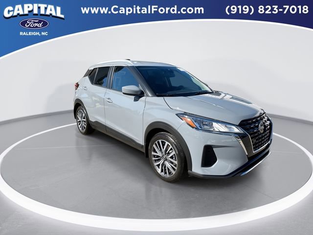 Used 2022 Nissan Kicks SV image 8