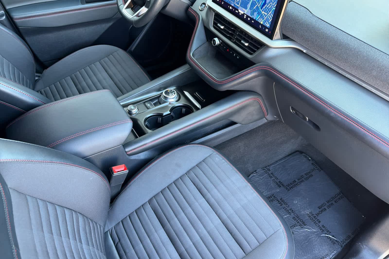 Certified 2025 Ford Explorer ST-Line w/ ST-Line Street Pack AWD/4WD image 17