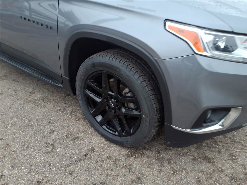 Used 2020 Chevrolet Traverse LT w/ LPO, Blackout Package image 8